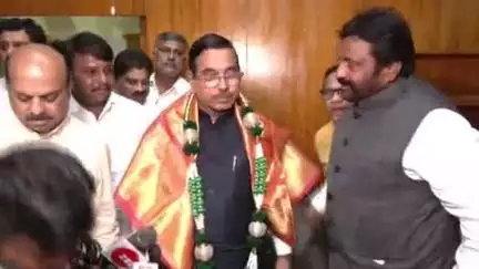 ರಾಣೇಬೆನ್ನೂರು: ಜಾತ್ಯಾತೀತ ಮತ್ತು ಸಮಾಜವಾದ ಪದಗಳನ್ನ ಸ್ವತಃ ಅಂಬೇಡ್ಕರ್ ತಿರಸ್ಕರಿಸಿದರು: ಪಟ್ಟಣದಲ್ಲಿ ಕೇಂದ್ರ ಸಚಿವ ಜೋಶಿ