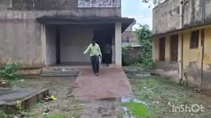 मनिया: मनिया कस्बे  में संदिग्ध परिस्थितियों में महिला की मौत, 2 बच्चे हुए अनाथ, पति की 10 वर्ष पहले हो चुकी है मृत्यु