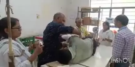 फतुहा: फोरलेन ओवर ब्रिज के पास ट्रक ने टाटा मैजिक को मारी टक्कर, ड्राइवर घायल