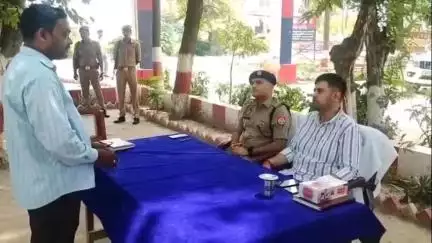 हरदोई: कोतवाली देहात में आयोजित थाना समाधान दिवस में जिलाधिकारी और पुलिस अधीक्षक ने सुनी लोगों की समस्याएं