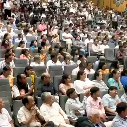 जयपुर: पूर्व मुख्यमंत्री ने मुख्यमंत्री को दिया जवाब, कहा- हाथ की सफ़ाई, जादूगरी और मेहनत ईमानदारी में बहुत बड़ा फ़र्क़ है