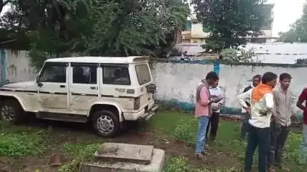 चिचोली: पुलिया निर्माण कार्य में फ्यूरी मिक्सर मशीन पलटने से युवक की मौत, पोस्टमार्टम हुआ