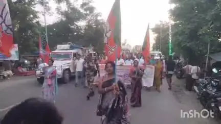 গঙ্গারামপুর: কসবা ধর্ষণকাণ্ডের প্রতিবাদে গঙ্গারামপুরে বিজেপির বিক্ষোভ ও পথ অবরোধ