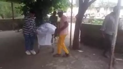 बारां: रामपुरा सूंडा गांव में सब्जी की फसल में कीटनाशक दवा छिड़कने के दौरान महिला की तबीयत बिगड़ी, जिला अस्पताल में हुई मौत