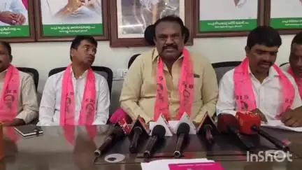 మానకొండూరు: మానకొండూర్ నియోజకవర్గంలో కాంగ్రెస్ పార్టీ ఏ కార్యక్రమం చేసిన అడ్డుకుంటాం : BRS తిమ్మాపూర్ మండలం అధ్యక్షుడు రావుల రమేష్