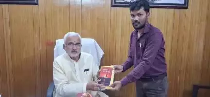 ಬೀಳಗಿ: ಬೀಳಗಿ ಕಂದಗಲ್ಲ ಹನಮಂತರಾಯ ವೃತ್ತಿ ರಂಗಭೂಮಿ ಟ್ರಸ್ಟಗೆ ಅಧ್ಯಕ್ಷರಾಗಿ ಜೆ.ಟಿ.ಪಾಟೀಲ ಆಯ್ಕೆ