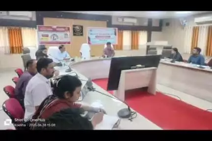 बलरामपुर: मुख्य विकास अधिकारी की अध्यक्षता में संचारी रोग नियंत्रण अभियान समिति की कलेक्ट्रेट में हुई बैठक