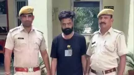 राशमि: राशमी पुलिस ने स्विफ्ट कार से 203 ग्राम एम.डी.एम.ए मोली पाउडर जब्त कर एक आरोपी को गिरफ्तार किया