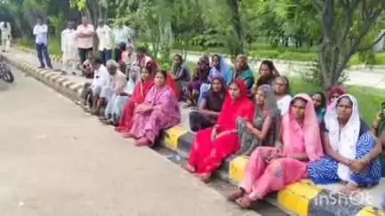 बांदा: जरैली कोठी मोहल्ले में एक व्यक्ति ने जहरीला पदार्थ खाकर आत्महत्या की, पुलिस ने पोस्टमार्टम की कार्रवाई की