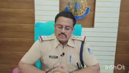 सरदारपुर: राजगढ़ थाना पुलिस ने अवैध शराब परिवहन मामले में फरार आरोपी सिद्धार्थ जायसवाल को गिरफ्तार किया