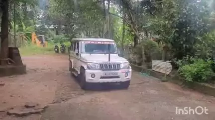 മല്ലപ്പള്ളി: സ്കൂട്ടറിൽ പോയ യുവതിയെ പിന്നാലെ സ്കൂട്ടറിലെത്തി തള്ളിയിട്ട യുവാവിനെ പെരുമ്പെട്ടി പോലീസ് പിടികൂടി