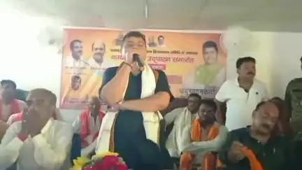 गायघाट: गायघाट में केंद्रीय मंत्री डॉ. राजभूषण चौधरी ने कार्यकर्ताओं को संबोधित किया, 225 सीटों का दिया टिप्स