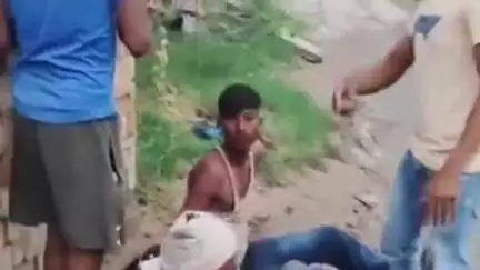 नूह: अगोन गांव में खुलेआम बिक रही अवैध शराब, शराबियों के आतंक से ग्रामीण परेशान