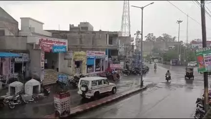 नीम का थाना: नीमकाथाना में एक घंटे तक झमाझम बारिश का दौर, गर्मी व उमस से लोगों को मिली निजात, शहर के निचले इलाकों में भरा पानी