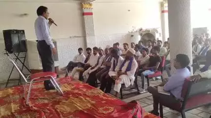 बुढ़ाना: बुढ़ाना कस्बे की मुजफ्फरनगर रोड पर आजाद समाज पार्टी और भीम आर्मी एकता मिशन का एक दिवसीय प्रशिक्षण शिविर आयोजित किया गया