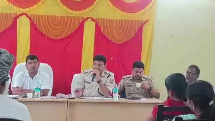 विष्णुगढ़: विष्णुगढ प्रखंड सभागार में मुहर्रम को लेकर शांति समिति की बैठक आयोजित