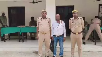 नौतनवा: नौतनवा कस्बे के हमीदनगर वार्ड से बलात्कार के आरोपी को पुलिस ने किया गिरफ्तार