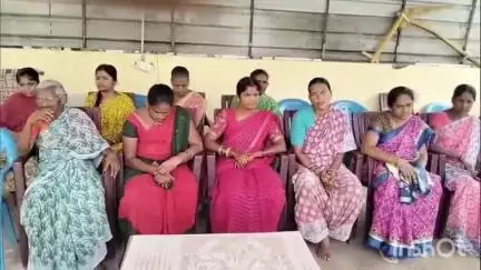 తిమ్మాపూర్ ఎల్ఎండీ కాలనీ: కాంగ్రెస్ పార్టీ చేసిన అసత్య ఆరోపణలు ఖండిస్తున్నాం,నిరుపేదలకు డబల్ బెడ్ రూమ్ ఇల్లు ఇచ్చారు,దళిత బందు లబ్దిదారులు...