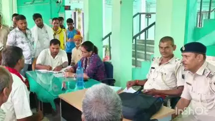 भभुआ: जिले के विभिन्न थानों में CO और थाना अध्यक्ष के द्वारा जनता दरबार का आयोजन किया गया