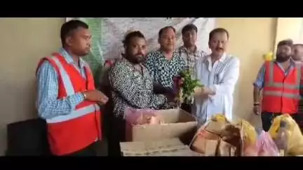 आदित्यपुर गम्हरिया: निपोन क्रायो प्राइवेट लिमिटेड में मजदूरों ने पूर्व विधायक शाह मजदूर नेता का जन्मदिन मनाया, दी शुभकामनाएं