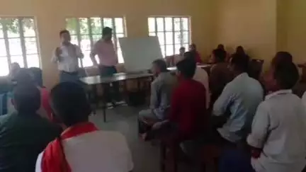 जोगापट्टी: बलुआ भवानीपुर पंचायत में अभिभावक शिक्षक संगोष्ठी का आयोजन, विद्यालय की विधि व्यवस्था पर हुई चर्चा
