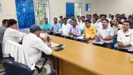 कुटुंबा: अंबा में एडीएम ने सभी बीएलओ के साथ आगामी विधानसभा चुनाव को लेकर की बैठक, मतदाता विशेष गहन पुनरीक्षण का दिया निर्देश