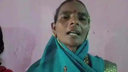 अगर अधिकारियों के मन में थोड़ा सा भी संयम है तो इस महिला को न्याय दिलाया जाय