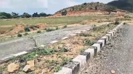 ସଦର: କେସିଙ୍ଗା MSME ପାର୍କ କାମ ଅଧାପନ୍ତରିଆ ଭାବେ ପଡିରହିଛି। ଶିଳ୍ପ ର ବିକାଶ ରେ ଦେଇଥାନ୍ତା ବଡ ଭୂମିକା।
#kesinga