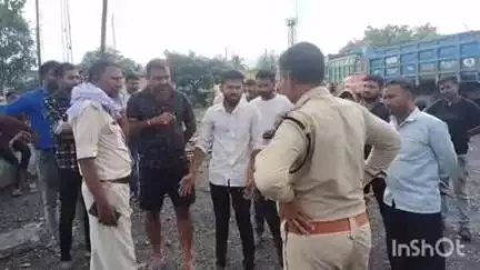 जामताड़ा: जामताड़ा कोयला साइडिंग में करंट लगने से 2 मवेशियों की मौत, लोगों ने हंगामा कर कोयला ढुलाई बंद कराया