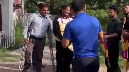 निहरी: सनराइज बॉक्सिंग अकेडमी जरोल की दीक्षा ने नेशनल चैंपियनशिप में झटका रजत पदक, कोच व साथियों ने किया जोरदार स्वागत