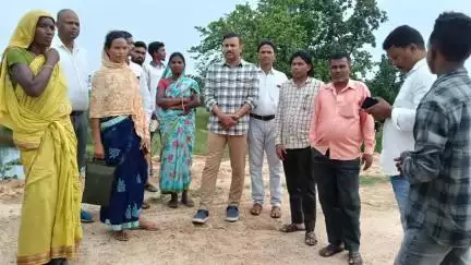 राहे: भेलकी गांव में आजसू पार्टी कार्यकर्ता के श्राद्ध कर्म में पूर्व उपमुख्यमंत्री सुदेश महतो ने दी श्रद्धांजलि