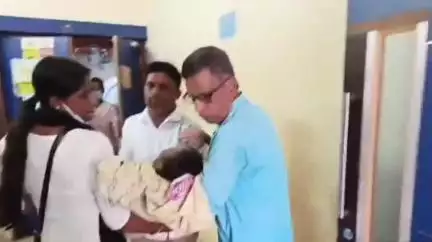 ଛତ୍ରପୁର: ବ୍ରହ୍ମପୁର ବଡ଼ ମେଡ଼ିକାଲରେ ବୁହା ହୋଇ ଯାଉଛନ୍ତି ରୋଗୀ, ଭିଡ଼ିଓ ଭାଇରାଲ