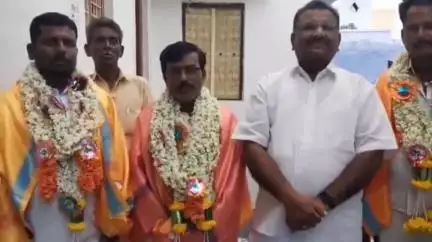 మంత్రాలయం: పెద్ద కడబూరు సింగిల్ విండో సొసైటీ ఛైర్మన్‌గా మీసేవ ఆంజనేయులును నియమిస్తూ జిల్లా సహకార సంఘం ఉత్తర్వులు జారీ