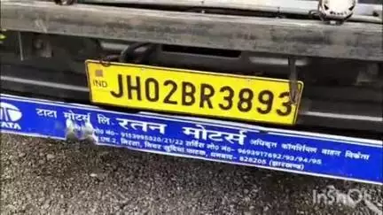 दौसा: कलेक्ट्री चौराहे के पास सड़क हादसे में एक ही परिवार के 4 लोगों की हुई मौत, पोस्टमार्टम के बाद शव परिजनों को सौंपा गया