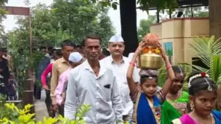 ધરમપુર: અવલખંડી ખાતે આવેલી પ્રાથમિક શાળામાં પ્રવેશ ઉત્સવ કાર્યક્રમમાં ધારાસભ્ય અરવિંદભાઈ પટેલે હાજરી આપી