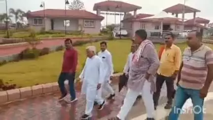 गढ़वा: कल्याणपुर स्थित हेलीपैड का सांसद विष्णु दयाल राम ने किया निरीक्षण, 3 जुलाई को मंत्री नितिन गडकरी का होगा आगमन