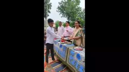 દેવગઢબારીયા: તાલુકાના દુધિયા,લવારીયા પ્રાથમિક શાળા ખાતે યોજાયો પ્રવેશોત્સવ કાર્યક્રમ