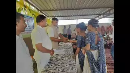ઝાલોદ: રૂપાખેડા સહિત વિવિધ શાળાઓમાં ધારાસભ્યના અધ્યક્ષ સ્થાને યોજાયો પ્રવેશોત્સવ કાર્યક્રમ