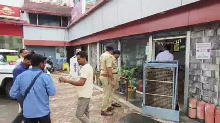 बीना: राजस्व व पुलिस विभाग ने पेट्रोल पंप व गैस एजेंसियों का किया निरीक्षण, सर्वोदय चौराहा के पंप पर पेट्रोल-डीजल की जांच की