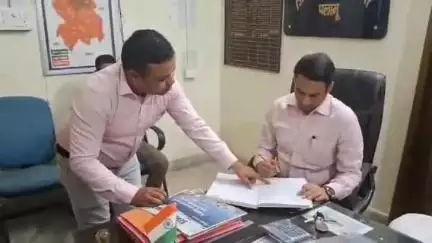 मेदिनीनगर (डालटनगंज): पलामू में चतुर्थवर्गीय पद पर बहाली के लिए 1935 आवेदन जमा, ₹22 हजार का रजिस्ट्रेशन; डीडीसी ने किया नियोजनालय का निरीक्षण
