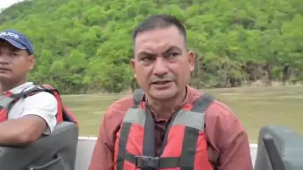 रुद्रप्रयाग: घोलतीर क्षेत्र में गुरुवार को हुई बस दुर्घटना में लापता लोगों की खोजबीन के लिए प्रशासन ने किया सर्च और रेस्क्यू ऑपरेशन