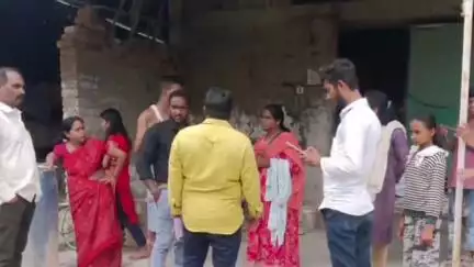 अमरावती: प्रभाग २० सूतगिरणी कुंभारवाडा येथे मूर्तिकारांना ६ हजार ५००  रुपयांचा दंड आणि नोटीस; सहायक आयुक्त धनंजय शिंदेंची कारवाई