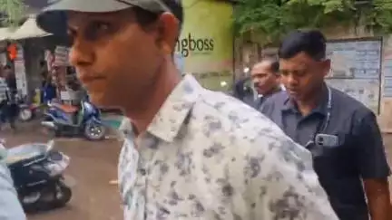 कांकेर: शहर के पुराना पुल स्थित दुकानों का निरीक्षण विधायक आशाराम नेताम ने भाजपाइयों के साथ किया