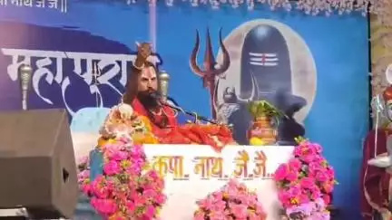हटा: हटा में पंडित विपिन बिहारी जी की कथा जारी, बड़ी संख्या में पहुंच रहे श्रोतागण