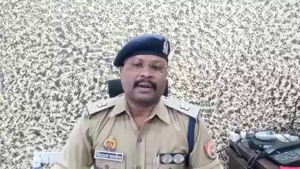 बलरामपुर जनपद में सदर विकास खंड बैजलपुर के प्रधान अरुण सिंह, सचिव आरती रावत को कोतवाली पुलिस ने गिरफ्तार कर जेल भेजा एएस