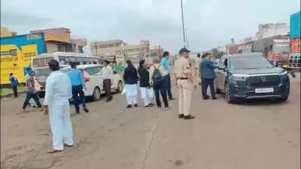 सिवनी: छिंदवाड़ा बायपास के पास सड़क हादसों को कम करने के लिए मजिस्ट्रियल वाहन चेकिंग, 30 वाहनों पर जुर्माना