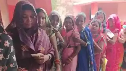 पकड़ी दयाल: पकड़ी दयाल नगर पंचायत चुनाव में करीब 70% मतदाताओं ने किया मताधिकार का प्रयोग, शांतिपूर्ण मतदान संपन्न