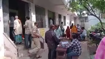 आरा: भोजपुर जिले में नगर पालिका उप निर्वाचन 2025 का मतदान शांतिपूर्ण ढंग से संपन्न, कुल मतदान प्रतिशत 55.25% रहा