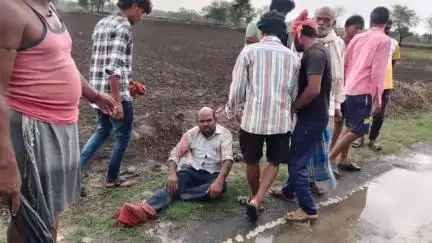 बोडला: ग्राम बाघामुड़ा के पास दो बाइकों के बीच हुई जबरदस्त टक्कर, हादसे में दो लोग गंभीर घायल
