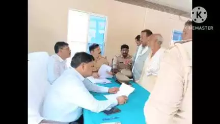 फूलपुर: फूलपुर कोतवाली परिसर में SDM अशोक कुमार की अध्यक्षता में संपूर्ण थाना दिवस का आयोजन किया गया